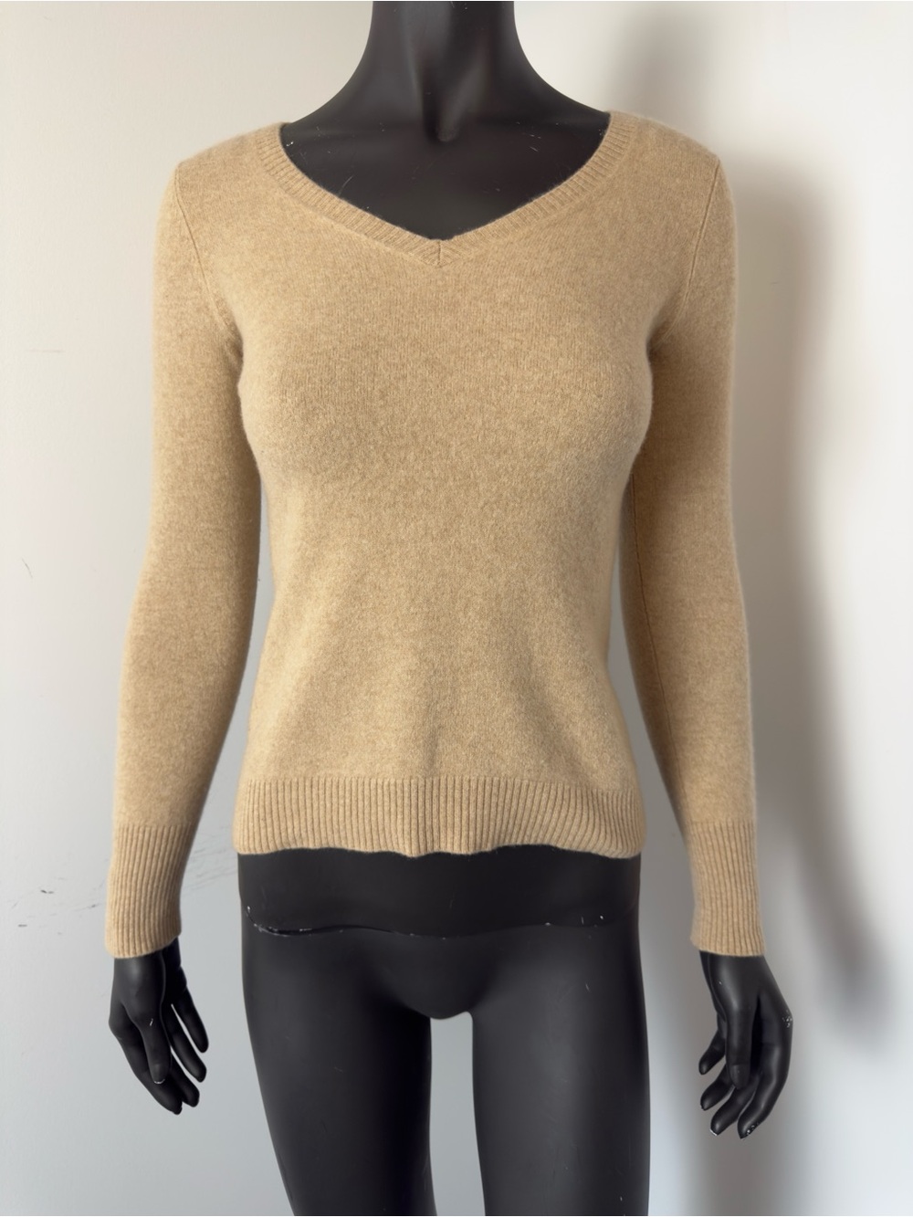 Kirkland Cashmere Classic V-Neck Women's Sweater in Camel